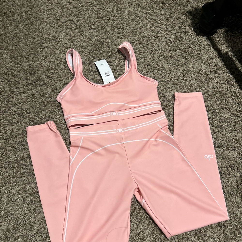 ALO Yoga Pink Set